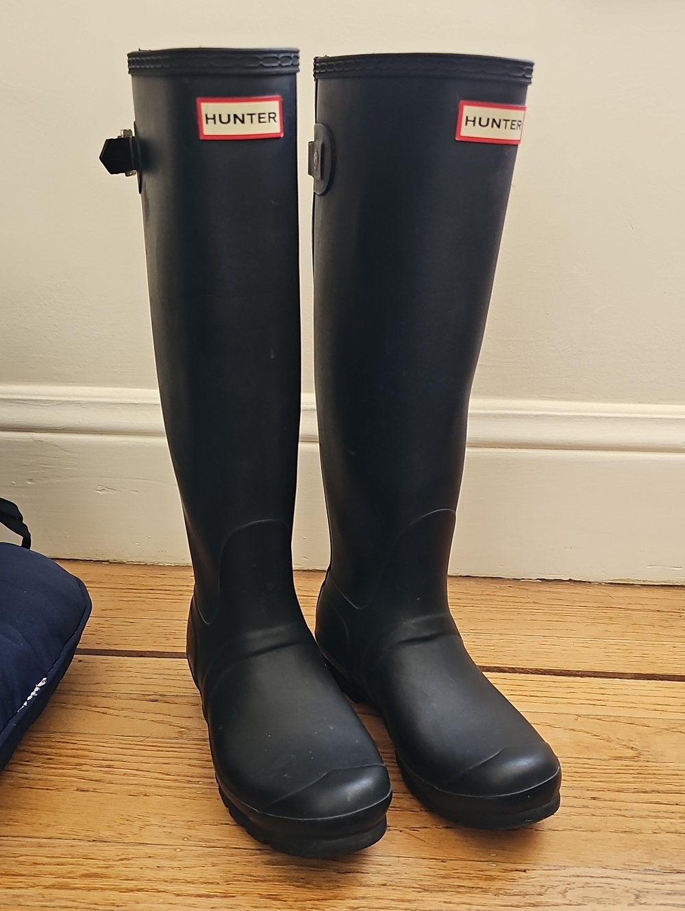 HUNTER Tall Classic Matte Black rubber waterproof knee high RAIN boots Sz 8/39
